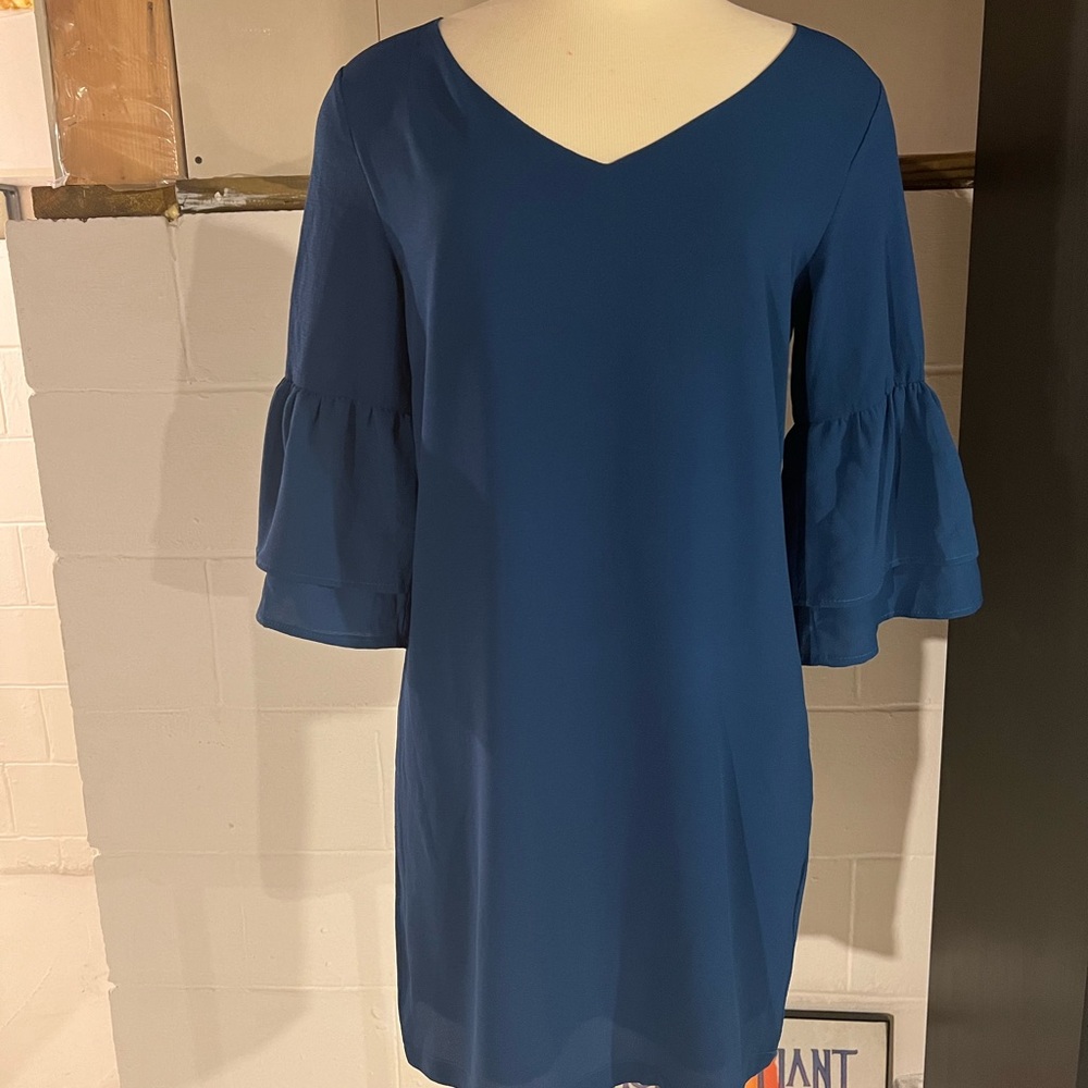 Blue flutter sleeve dress size XS vintage? Just above the knee